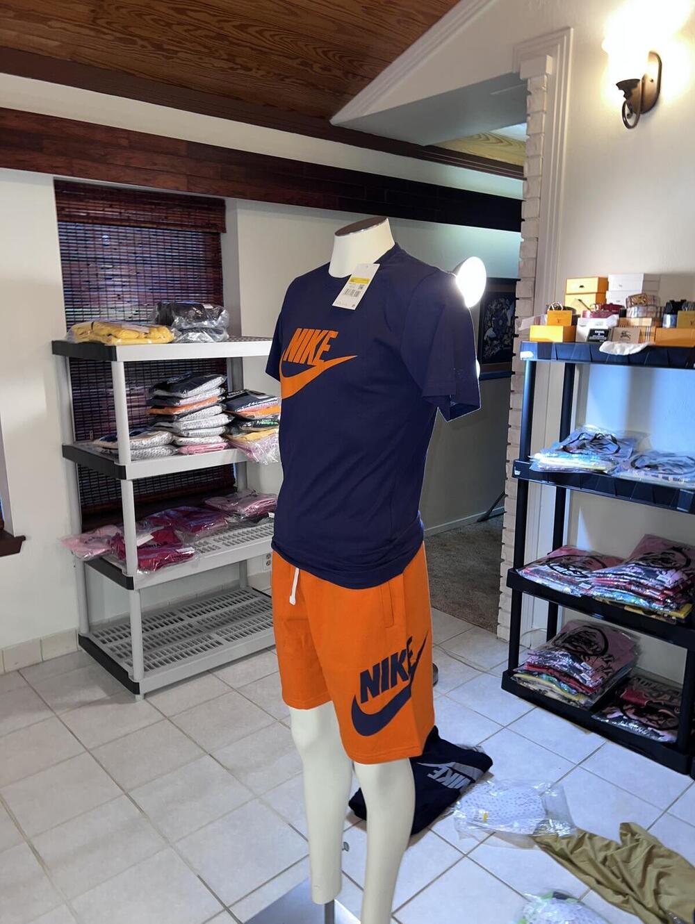 Mens nike short/shirt sets size small - Picture 3 of 5